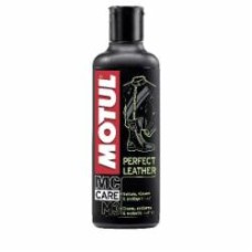 Очиститель Motul M3 Perfect Leather 250 мл