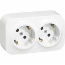 Розетка двойная с заземлением Legrand Forix 110х65х38,6 мм IP40 белый 782413